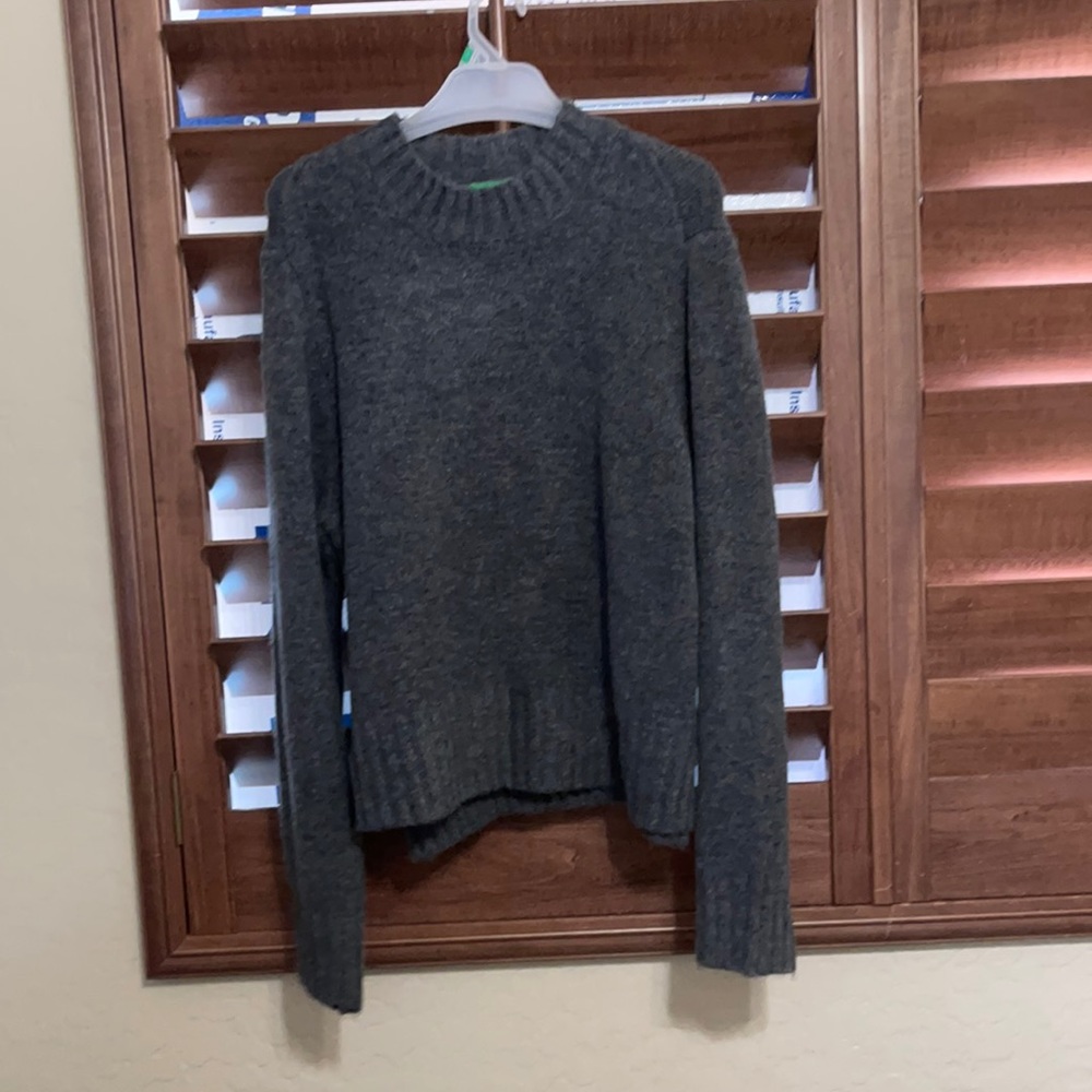 Gray sweater